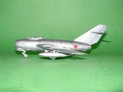MIG-15 BIS Fagot B - 1/48 Scale - Trumpeter - TRU02806
