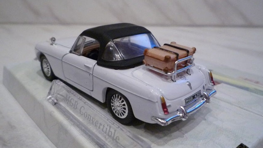 MGB Convertible 1/43 Scale Cararama ON1086
