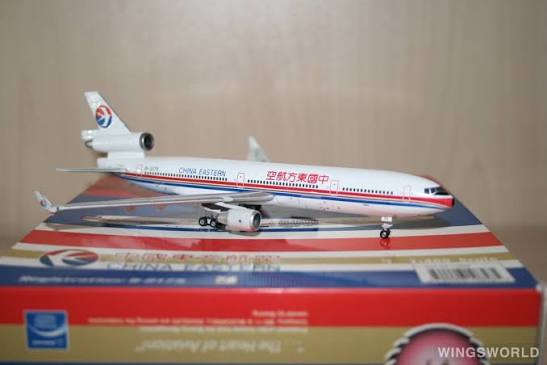 McDonnell Douglas MD-11 China Eastern - 1/400 Scale Phoenix Models PH10858