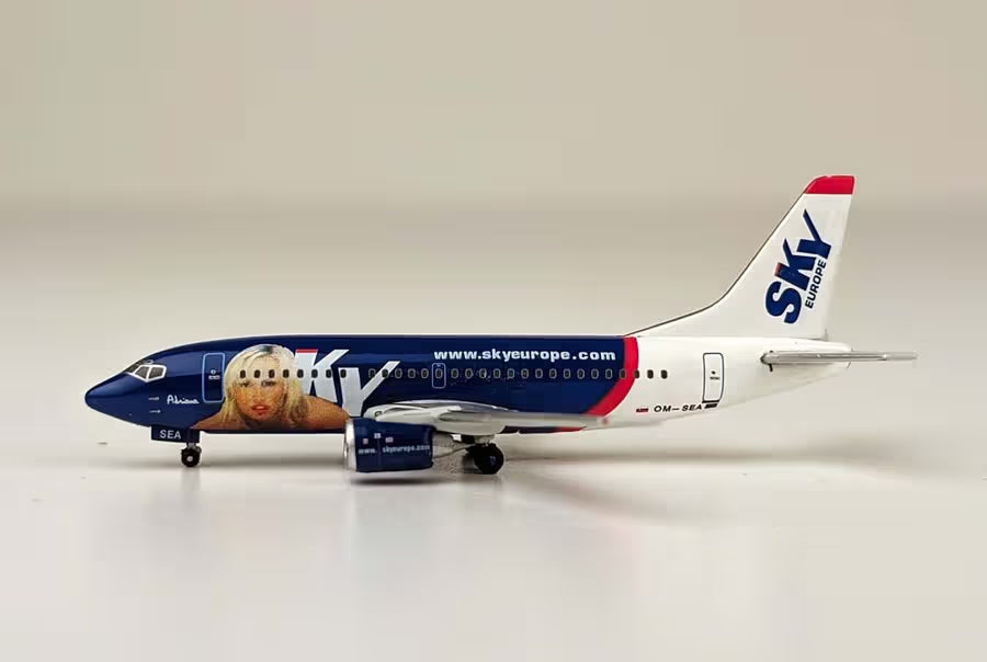 Boeing 737-500 Sky Europe Airlines - 1/500 Scale Phoenix Models PH4ESK044