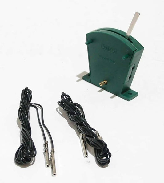 Two-way Lever Switch On/Off Green - 00 Gauge Hornby R046 (Copy)