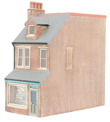 Parkers News Agent - 00 Gauge Hornby R7361