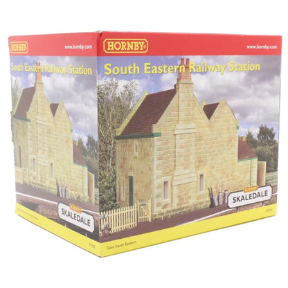 South East Railway Station - 00 Gauge Hornby R7362
