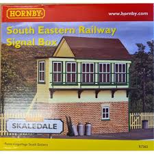 South East Railway Signal Box - 00 Gauge Hornby R7365