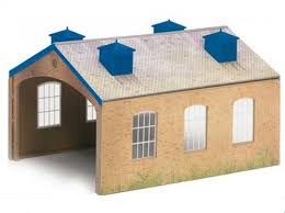 Engine Shed - 00 Gauge Hornby R8004