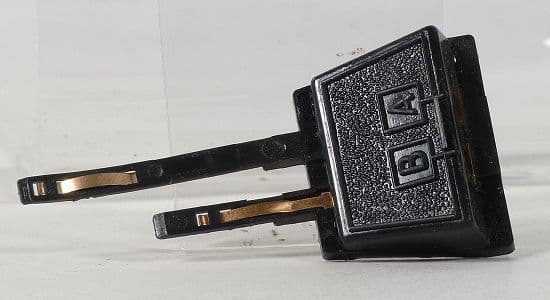 Digital Power Connecting Clip - 00 Gauge Hornby R8242