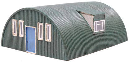 Corrugated Nissen Hut - 00 Gauge Hornby R8788