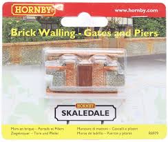 Brick Walling Gate & Piers - 00 Gauge Hornby R8979