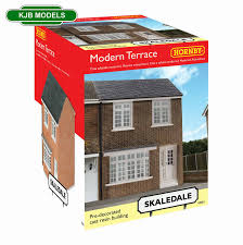 Modern Terraced House - 00 Gauge Hornby R9801