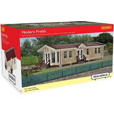 Modern Prefab - 00 Gauge Hornby R9802