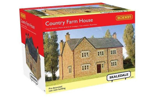Country Farm House - 00 Gauge Hornby R9848