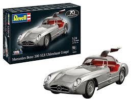 Gift Set Mercedes-Benz 300 SLR 70th Anniversary - 1/24 Scale Revell 05633