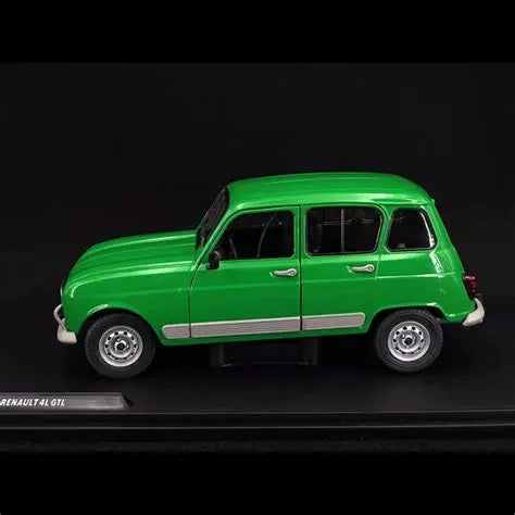 Renault  R4 GTL 1978 Green 1/18 Solido S1800112