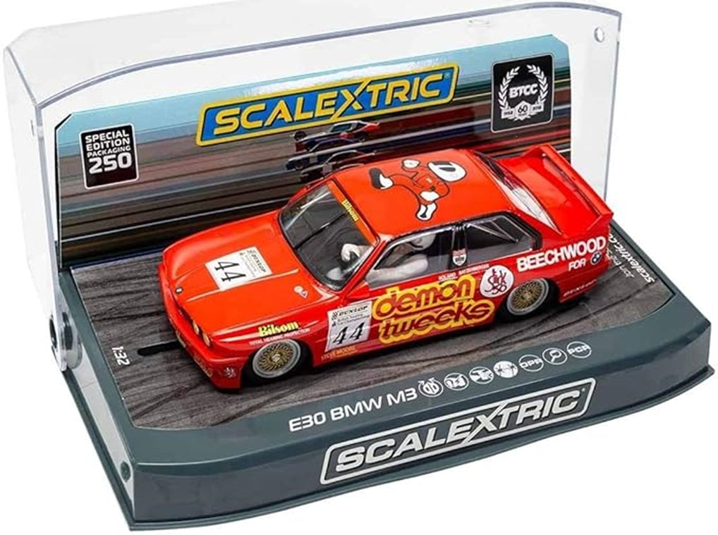BTCC Anniversary Edition BMW E30 Ratzenberger 1/32 Scalextric SCAC3739SE