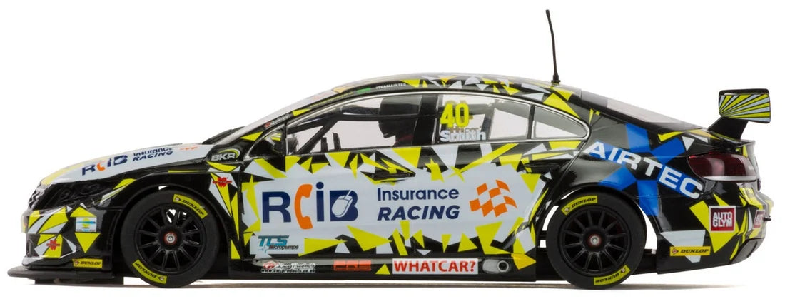 BTCC VW Passat Aaron Smith - 1/32 Scale - Scalextric - SCAC3864