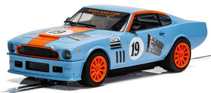 Aston Martin V8 Gulf Edition Rikki Cann 1/32 Scale Scalextric SCAC4209