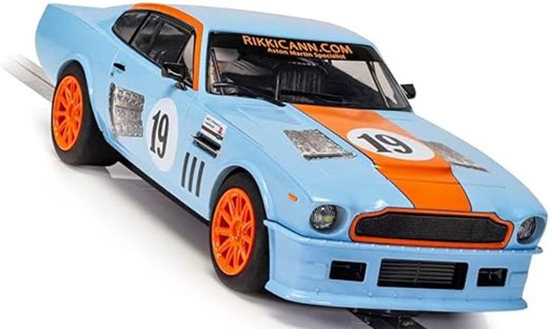 Aston Martin V8 Gulf Edition Rikki Cann 1/32 Scale Scalextric SCAC4209