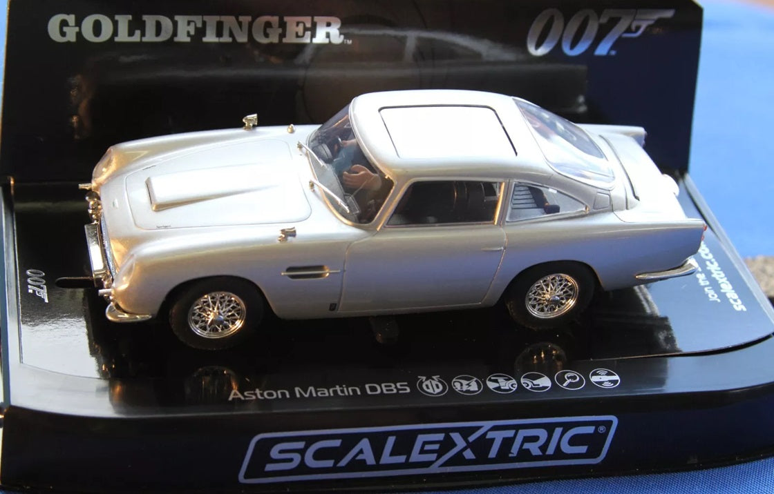 Aston Martin DB5 James Bond Goldfinger 1/32 Scale Scalextric SCAC4436