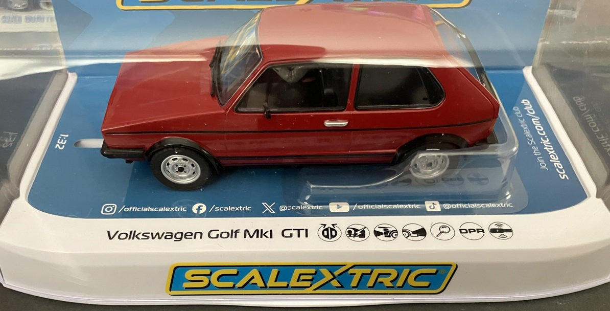 Volkswagen Golf GTi Red 1/32 Scale Scalextric SCAC4490