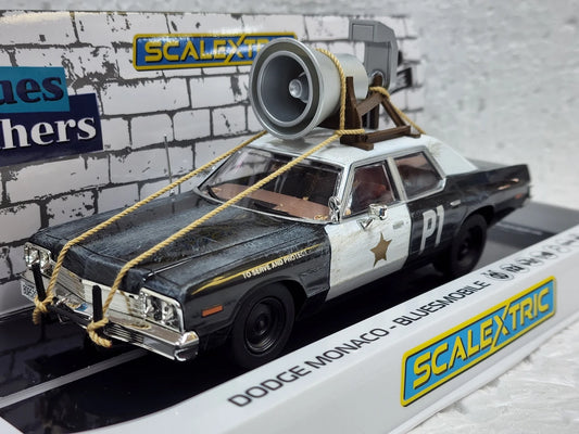 Blues Brothers Dodge Monaco Bluesmobile - 1/32 Scale - Scalextric - SCAC4322