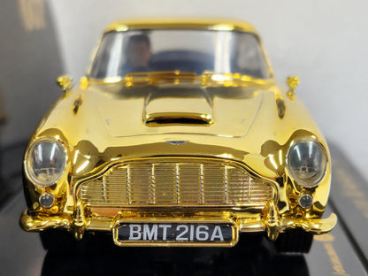 ASTON MARTIN DB5 - JAMES BOND - 60TH ANV 1/32 Scale Scalextric SCAC4550A