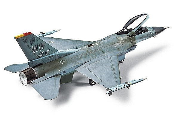 F-16CJ Fighting Falcon 1/72 Scale Tamiya 60786