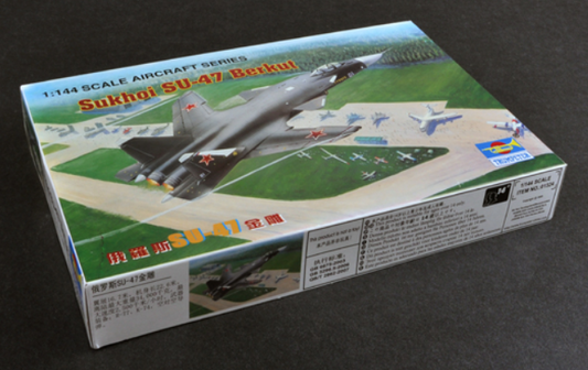 Sukhoi Su-47 Berkut 1/144 Scale Trumpeter 01324