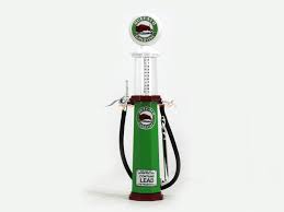Buffalo Gas Pump (Round) - 1/18 Scale Yat Ming YAT98712