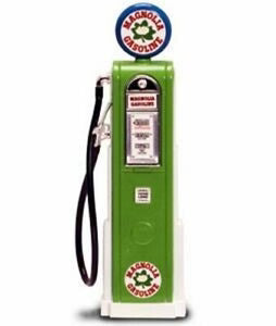 Magnolia Gas Pump (Rectangular) - 1/18 Scale Yat Ming YAT98741