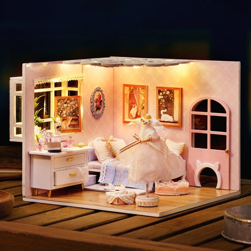 Enjoy the Life Cute Room Dollhouse CRH-024