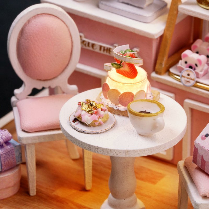 Sweet Talk Cute Room Dollhouse CRQT-032