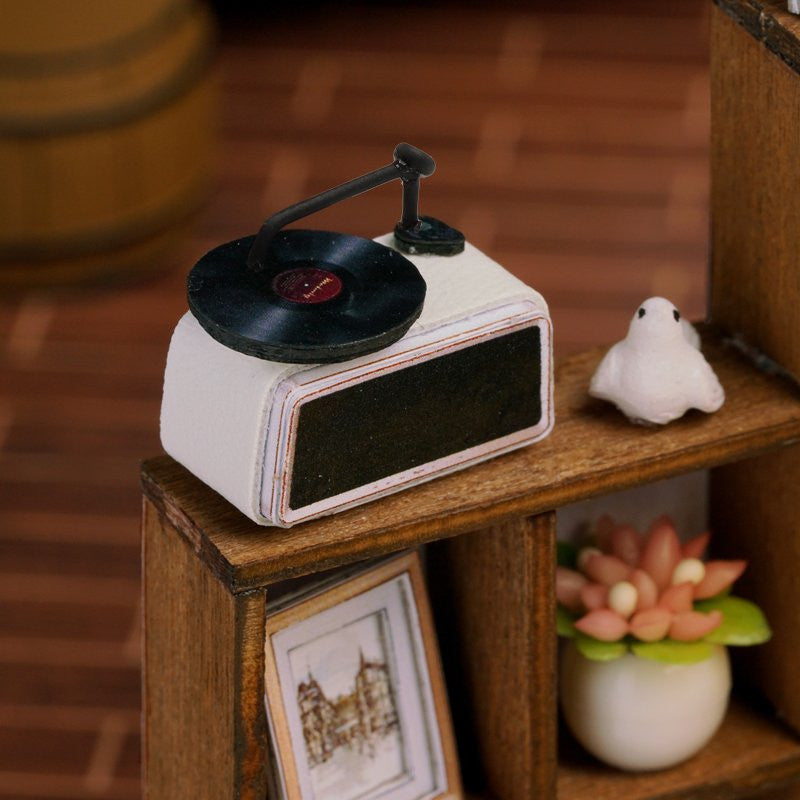 Leisurely Moment Cute Room Dollhouse CRQT-037