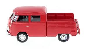 Volkswagen Type 2 (T1) Double Cab Pickup Red - 1/24 Scale MotorMax MOT79343
