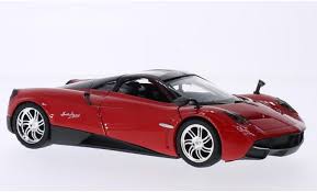 Pagani Huayra Red - 1/24 Scale - MotorMax - MOT79312