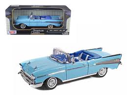 CHEVY BEL AIR (CONVERTIBLE) GREEN 1957 1/18 MOTORMAX - MOT73175TC GREEN