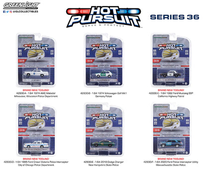 Hot Pursuit Series 36 set off 6 1/64 GreenLight GR42930/48