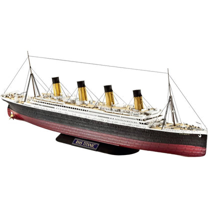 R.M.S. Titanic - 1/700 Scale - Revell - REV05210
