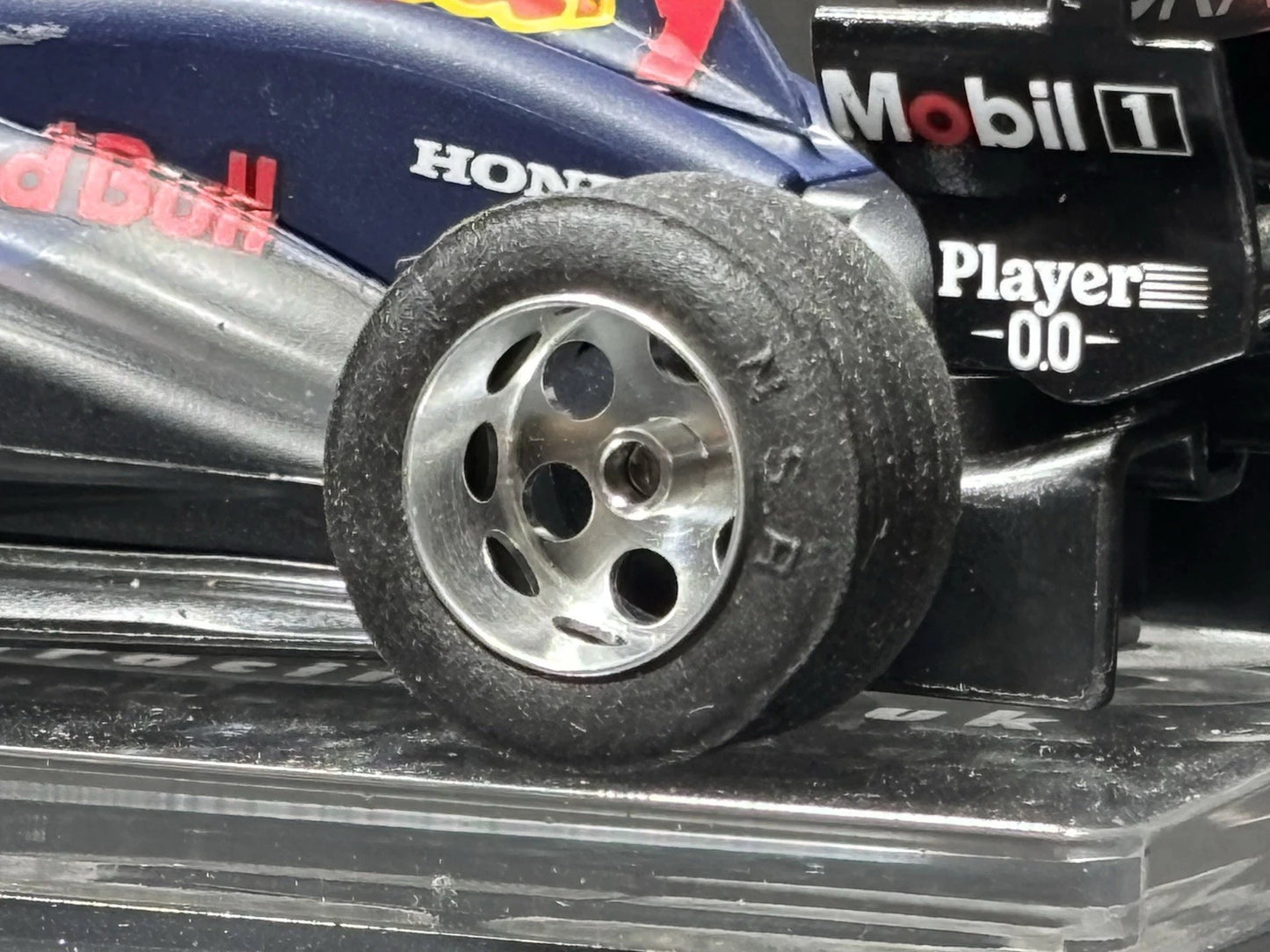 DIGITAL Red Bull F1 RB20 "M.Verstappen #1" 1/32 Scale Carrera Car32046