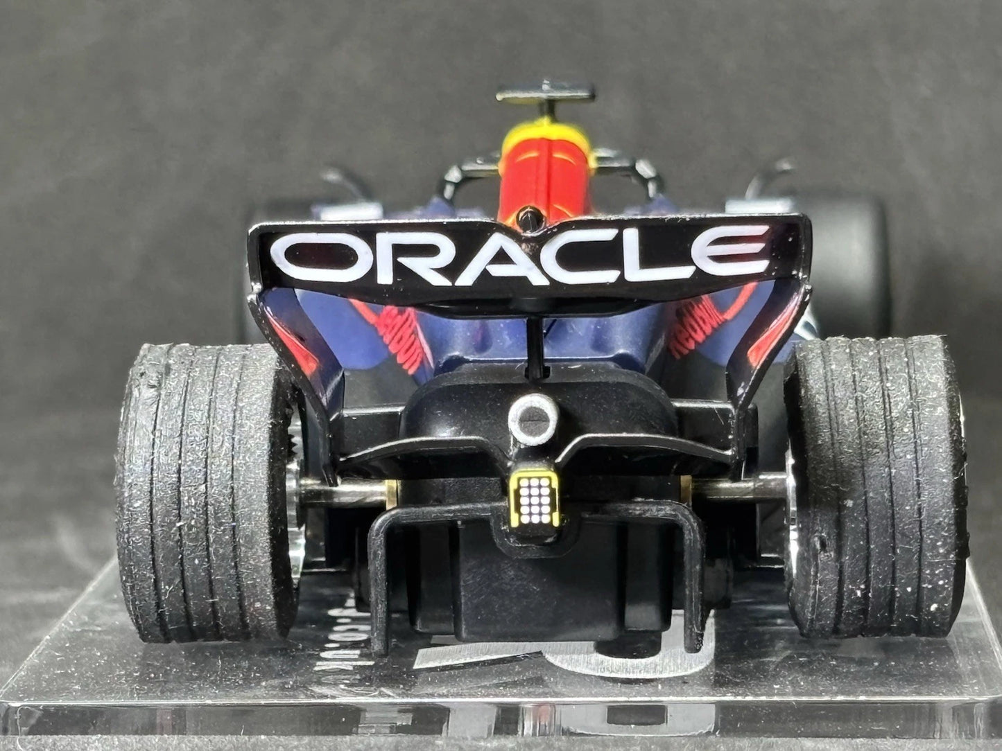 DIGITAL Red Bull F1 RB20 "M.Verstappen #1" 1/32 Scale Carrera Car32046