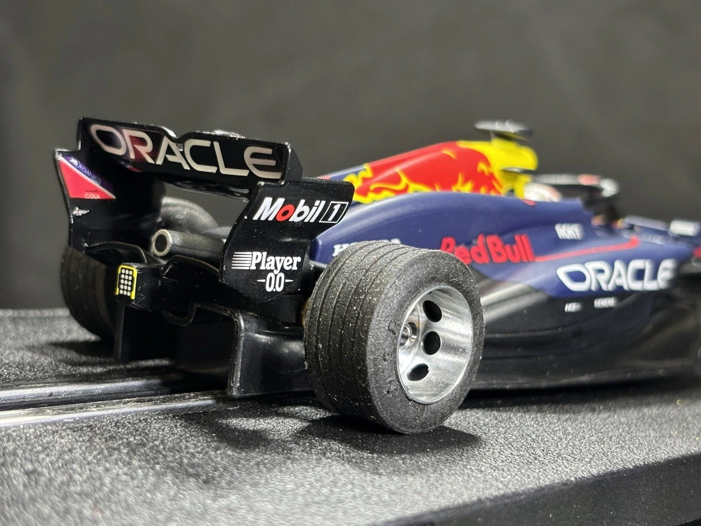 DIGITAL Red Bull F1 RB20 "M.Verstappen #1" 1/32 Scale Carrera Car32046