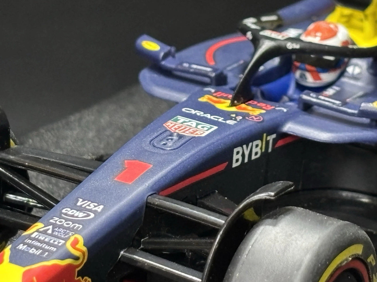 DIGITAL Red Bull F1 RB20 "M.Verstappen #1" 1/32 Scale Carrera Car32046