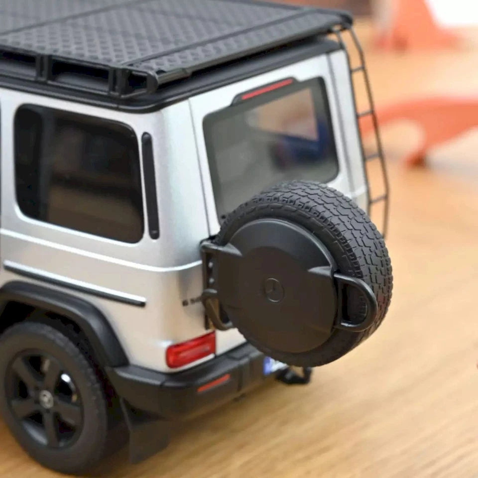 Mercedes-Benz G-Class Iridium Silver 2024 - 1/18 Scale - Norev - MTDNOR183030