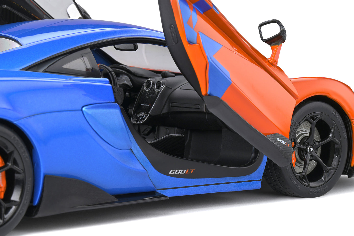 McLaren 600LT – F1 Team Tribute Livery – 2019 1/18 Solido S1804503