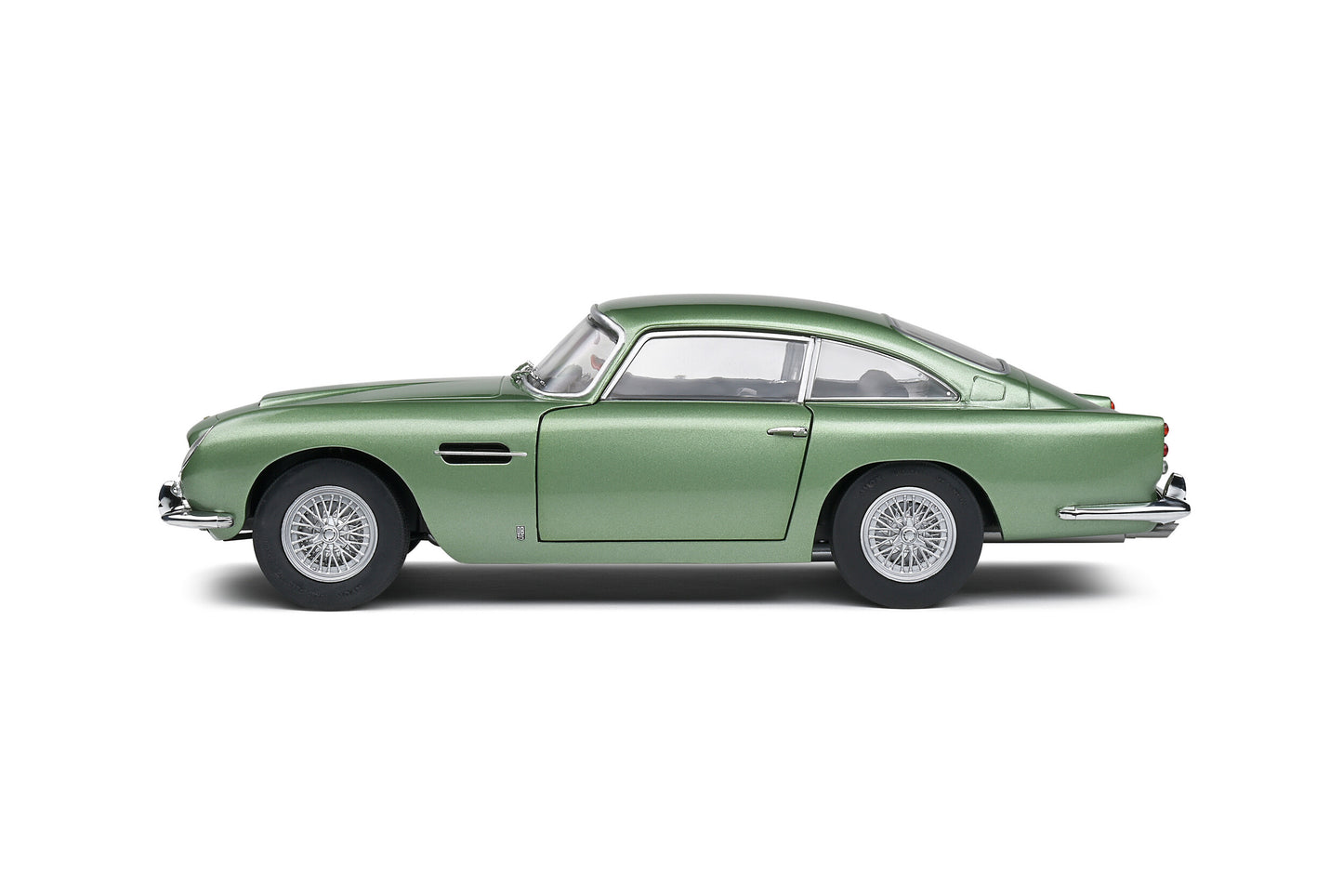 Aston Martin DB5 – Porcelain Green – 1964 1/18 Solido S1807102