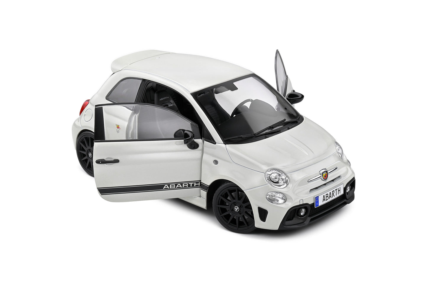 Fiat F595 Abarth – Ghiaccio White – 2022 1/18 Solido S1811301