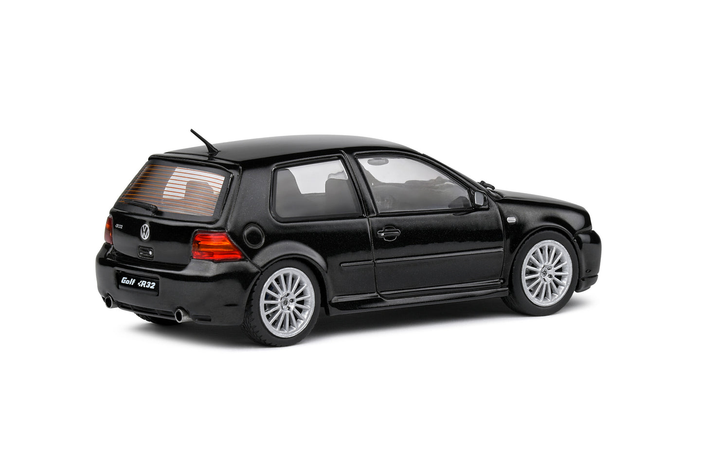 Volkswagen VW Golf IV R32 – Black Magic – 2003 1/43 Solido S4313603