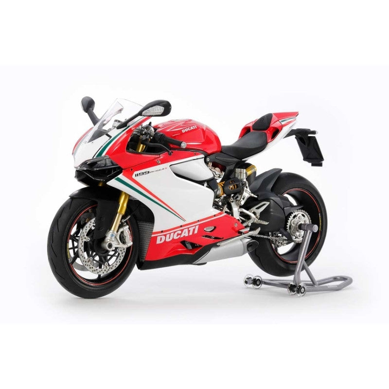 Ducati 1199 Panigale S Tricolore 1/12 Scale Tamiya 14132