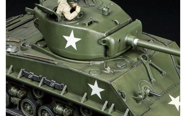 US Medium Tank M4A3E8 Sherman "Easy Eight" 1/48 Scale Tamiya 32595