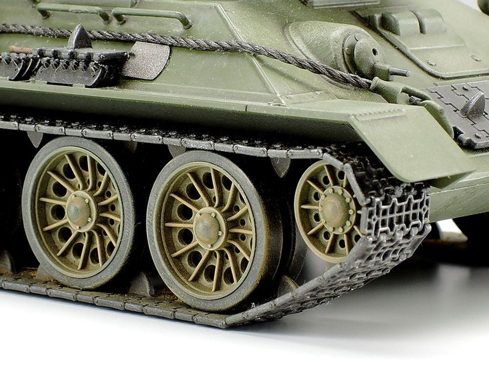 Russian Medium Tank T-34-85 - 1/48 Scale Tamiya 32599