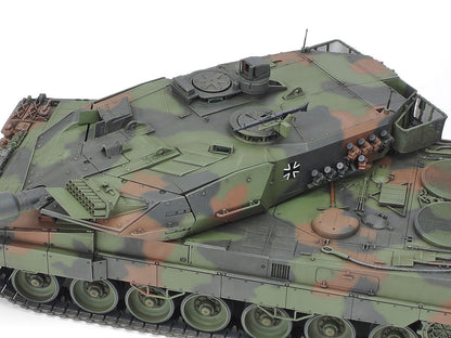 Leopard 2 A6 Main Battle Tank 1/35 Scale Tamiya 35271